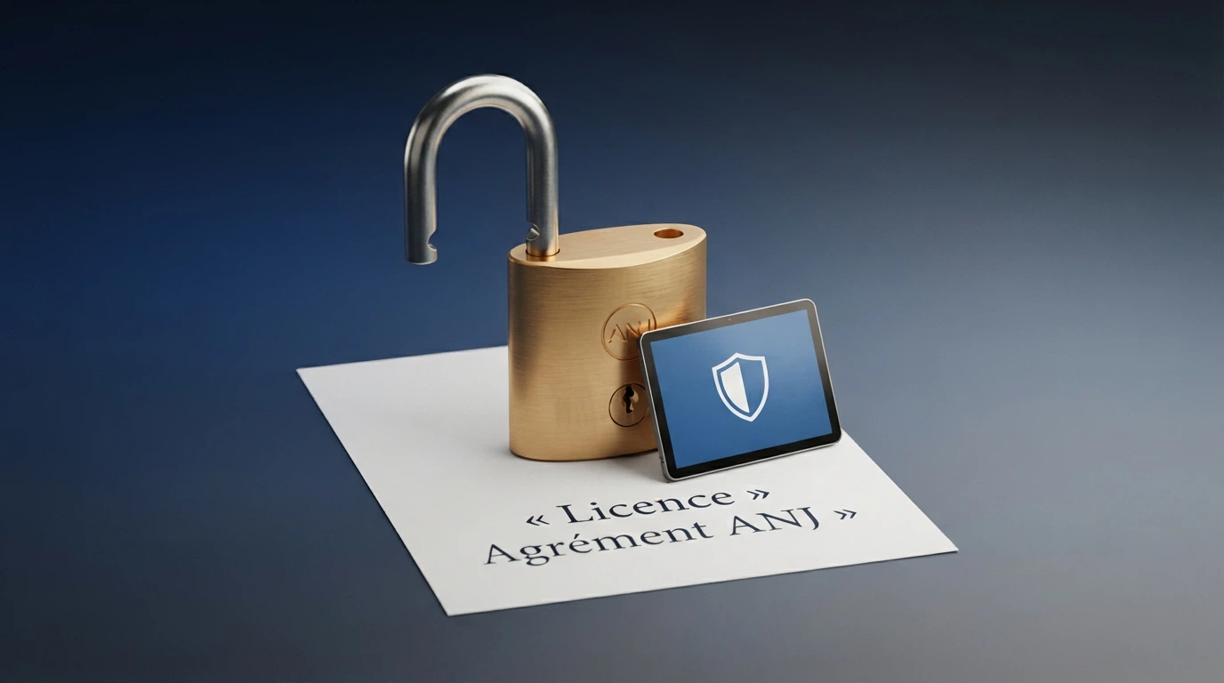 Le logo de l'ANJ sur un écran, superposé à une carte de France, avec un cadenas ouvert en arrière-plan